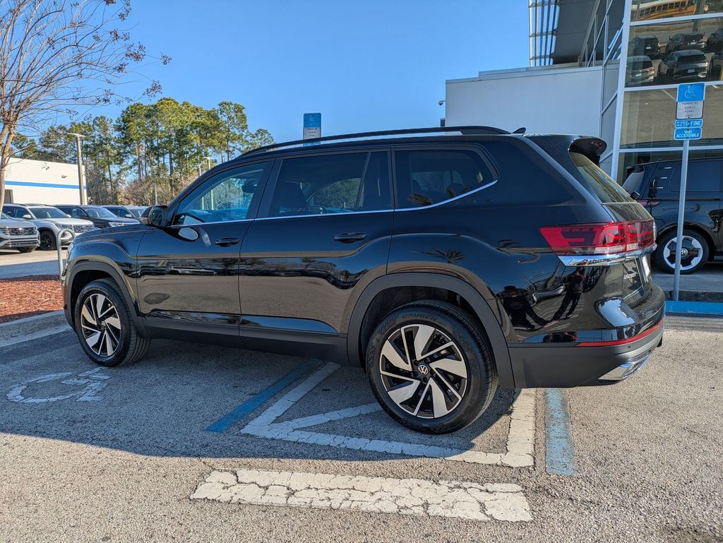 New 2026 Volkswagen Atlas SE w/Technology SUV