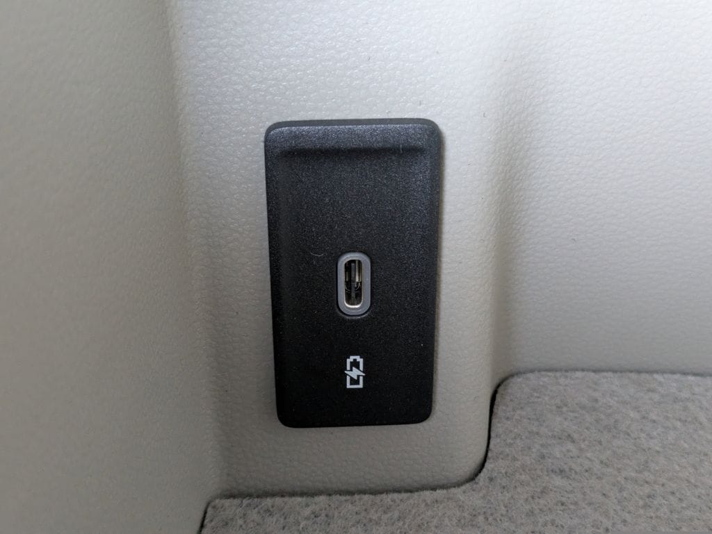 2026 Volkswagen Atlas SE w/Tech - Photo 31