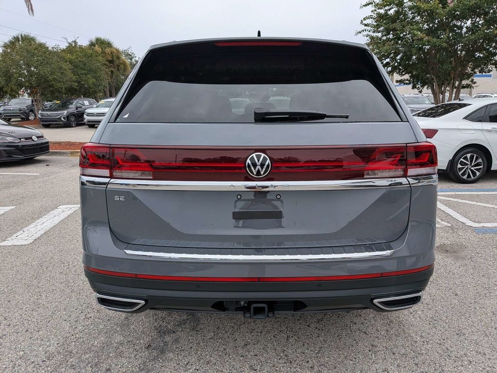 New 2026 Volkswagen Atlas SE w/Technology SUV