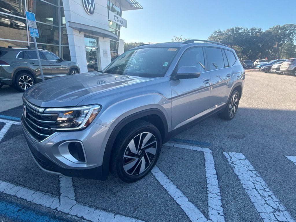 Used 2024 Volkswagen Atlas 2.0T SE w/Technology SUV