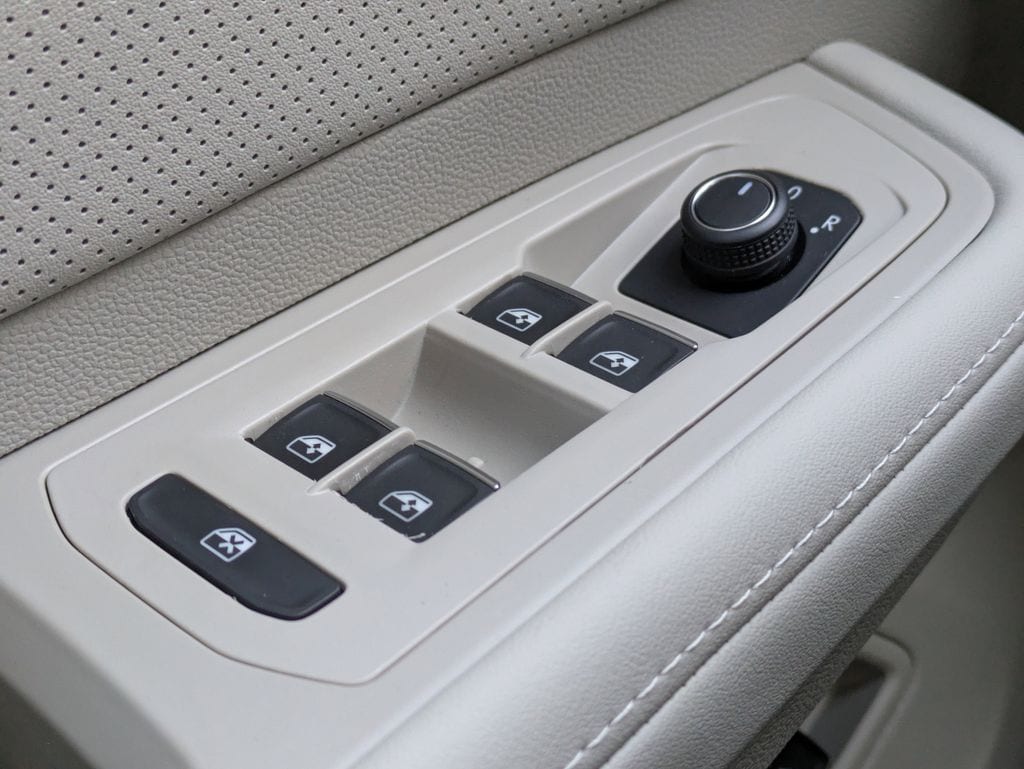 2026 Volkswagen Atlas SE w/Tech - Photo 32