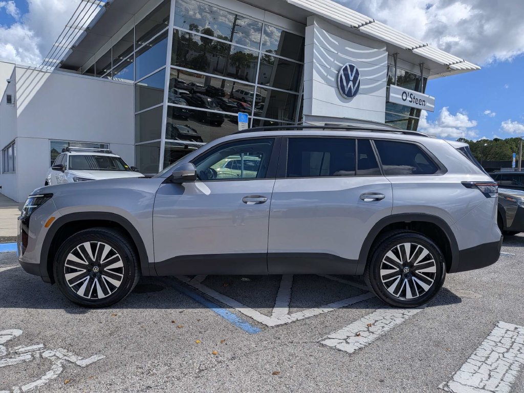New 2027 Volkswagen Atlas SE w/Technology SUV
