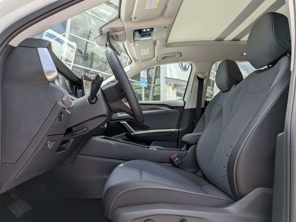New 2026 Volkswagen Tiguan SE SUV