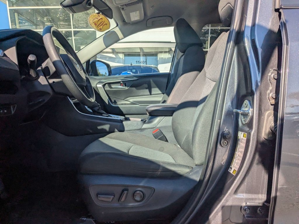 Used 2025 Toyota RAV4 Hybrid XLE SUV