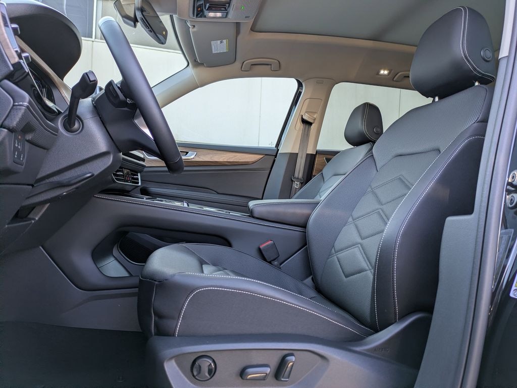 New 2026 Volkswagen Atlas SE w/Technology SUV