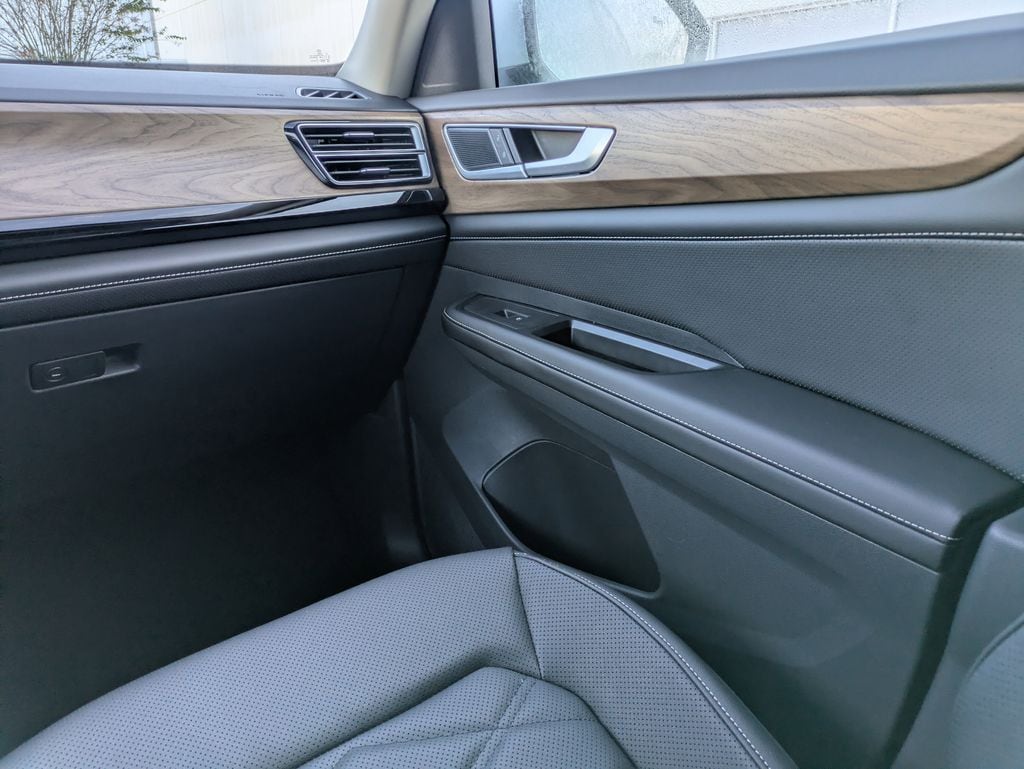 2026 Volkswagen Atlas SE w/Tech - Photo 22