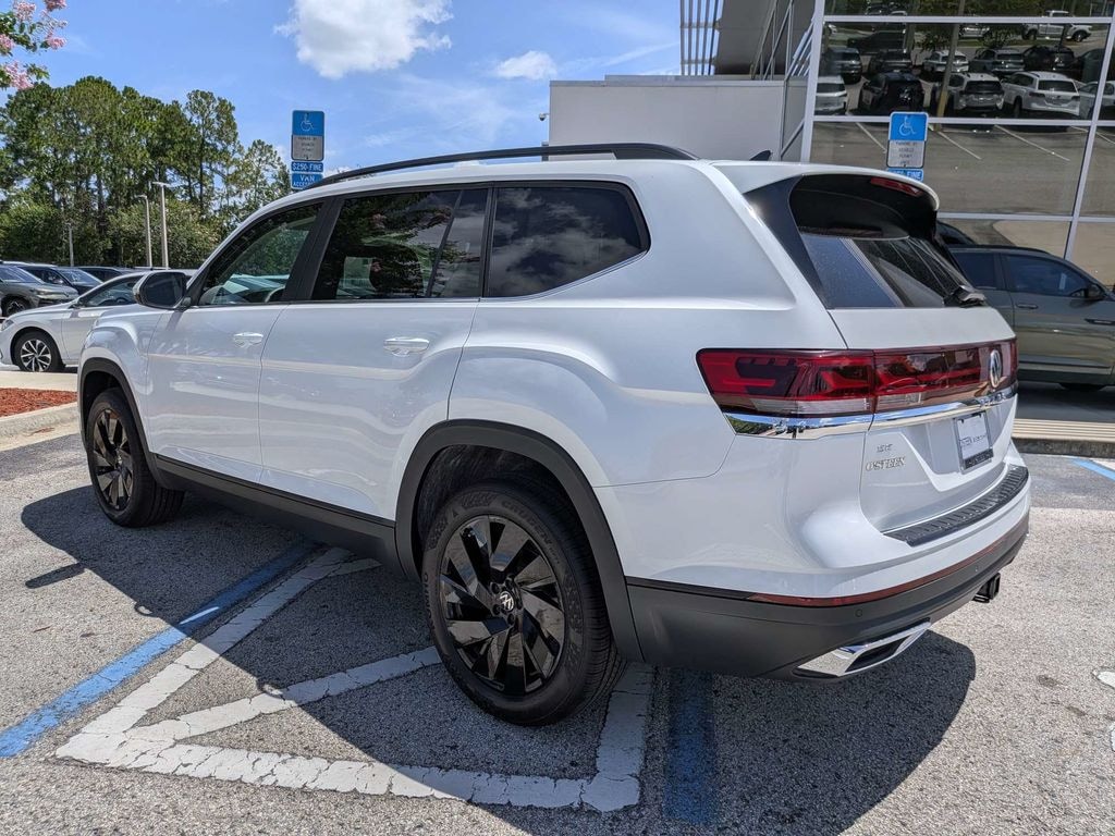 New 2026 Volkswagen Atlas SE w/Technology SUV