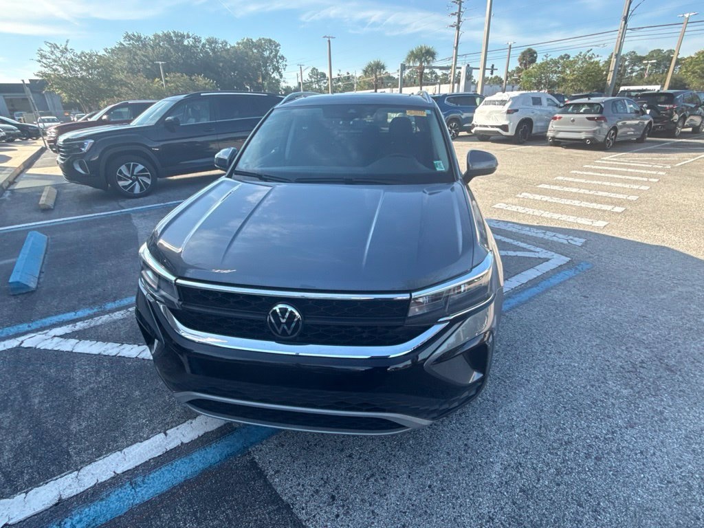 Certified 2024 Volkswagen Taos 1.5T SE SUV