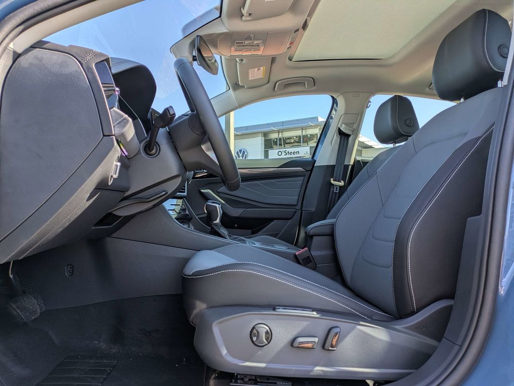 New 2026 Volkswagen Jetta 1.5T SEL Sedan
