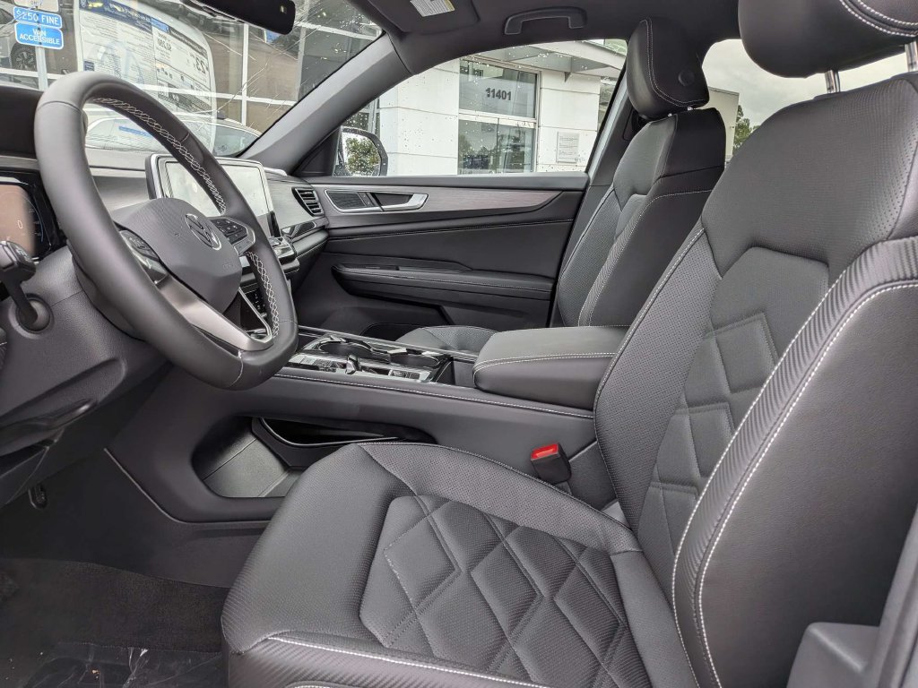 New 2026 Volkswagen Atlas Cross Sport SE w/Technology SUV