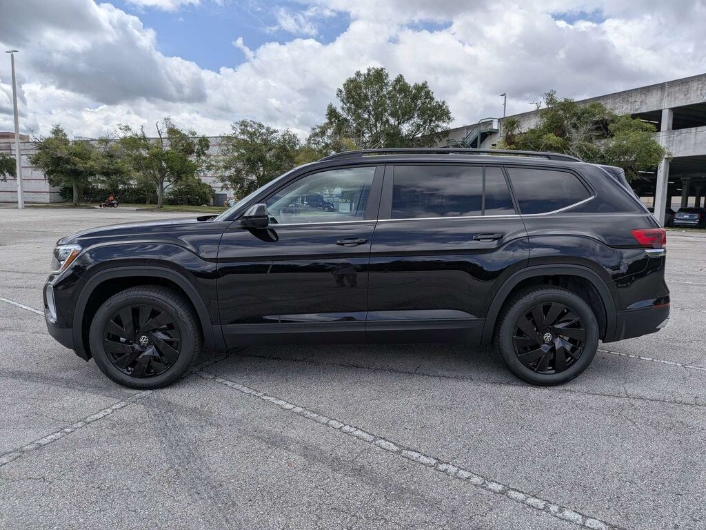 New 2026 Volkswagen Atlas SE w/Technology SUV