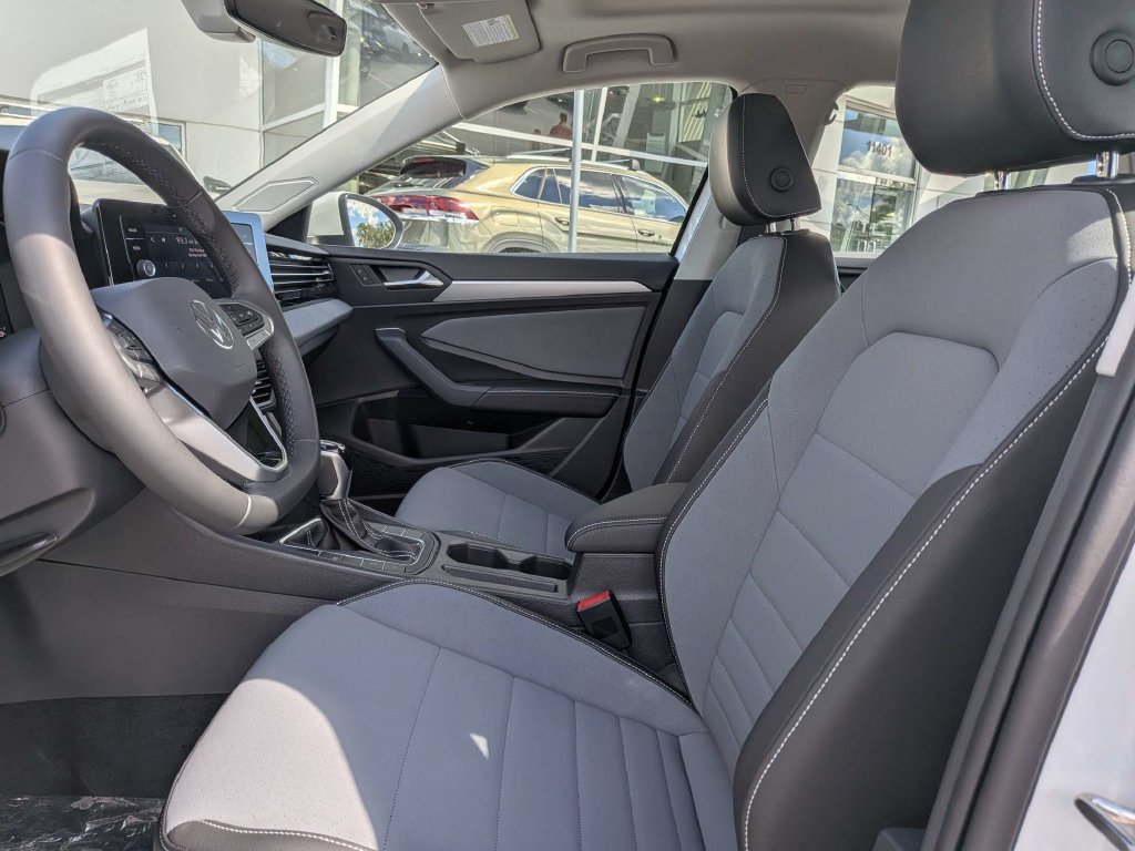 New 2027 Volkswagen Jetta 1.5T SE Sedan
