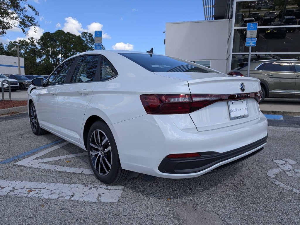 New 2027 Volkswagen Jetta 1.5T SE Sedan
