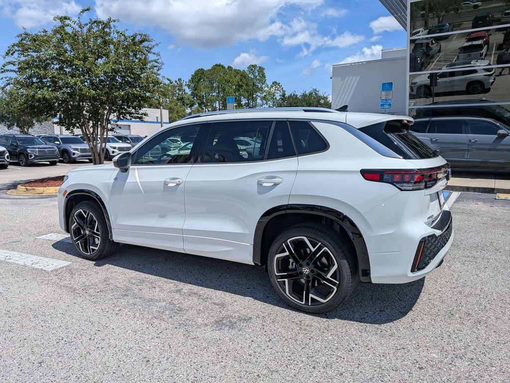 New 2026 Volkswagen Tiguan SEL R-Line Turbo SUV