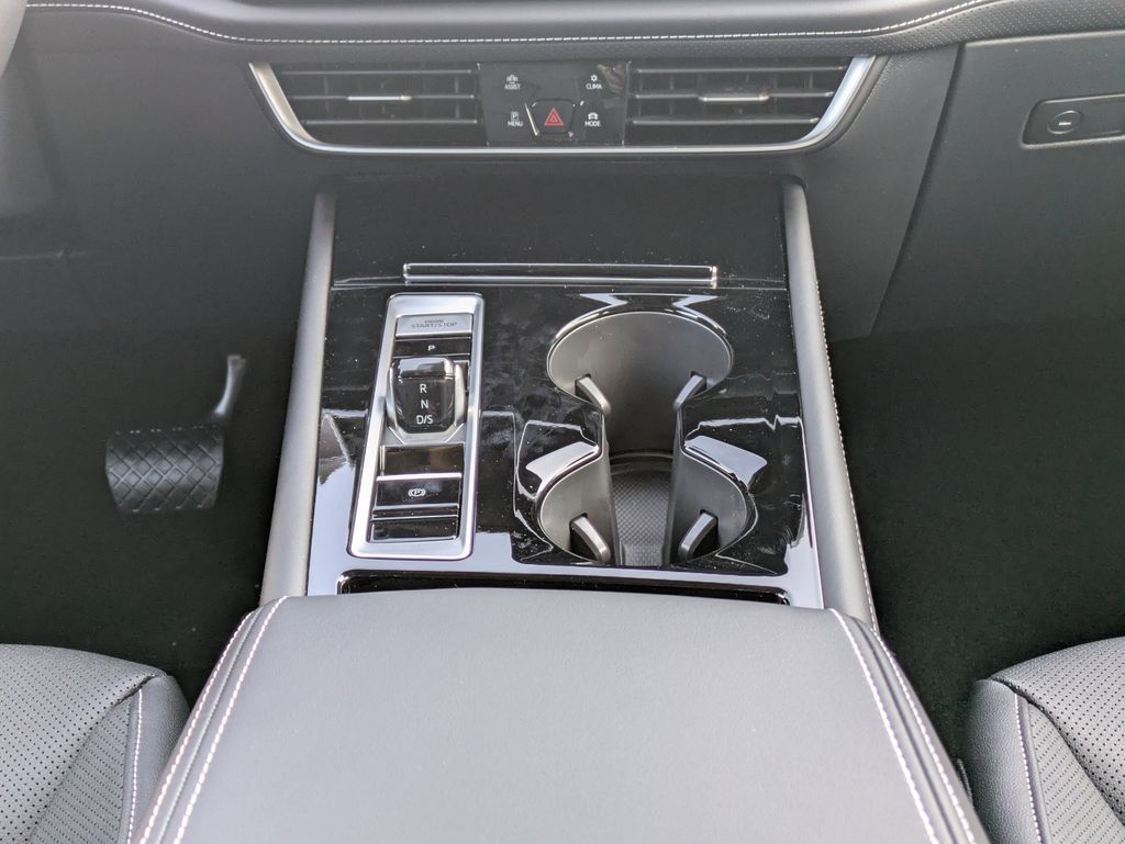 2026 Volkswagen Atlas SE w/Tech - Photo 24