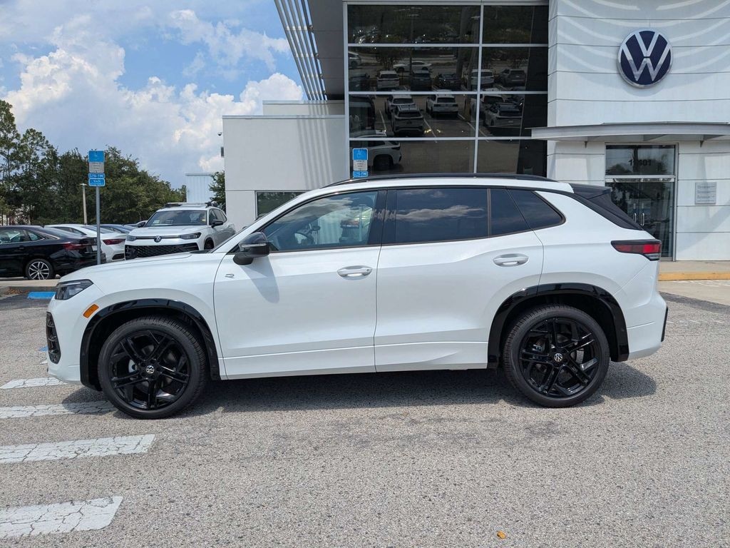 New 2026 Volkswagen Tiguan SE R-Line Black SUV