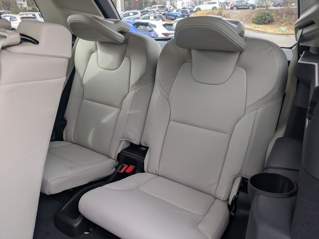 2026 Volvo XC90 Ultra - Photo 12