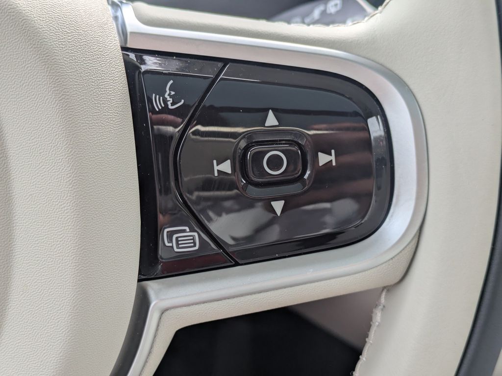 2026 Volvo XC90 Ultra - Photo 26