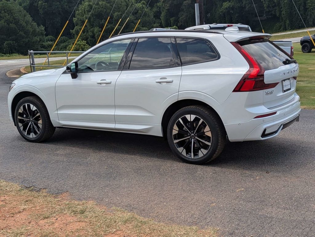 New 2026 Volvo XC60 B5 Plus SUV