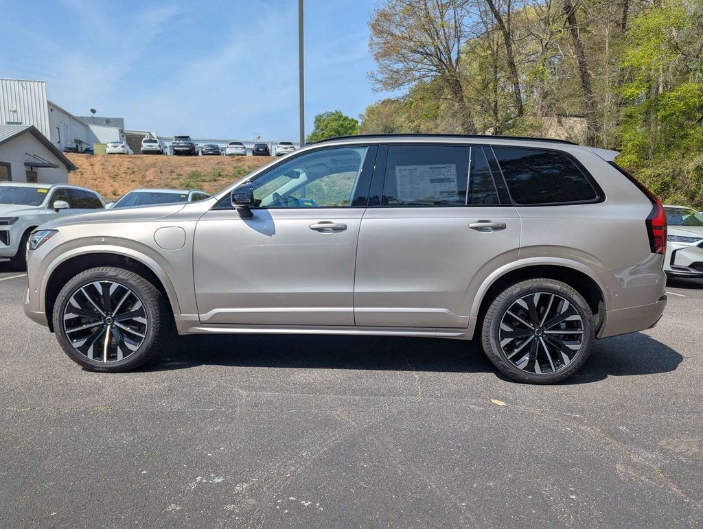 New 2026 Volvo XC90 plug-in hybrid T8 Ultra Dark Theme 7-Seater SUV