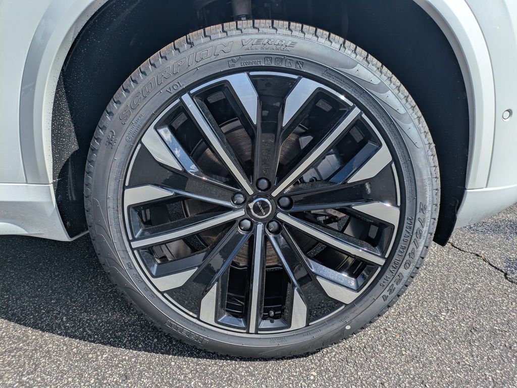 2026 Volvo XC90 Ultra - Photo 11