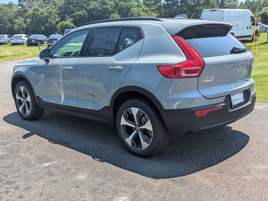 New 2026 Volvo XC40 B5 Plus SUV