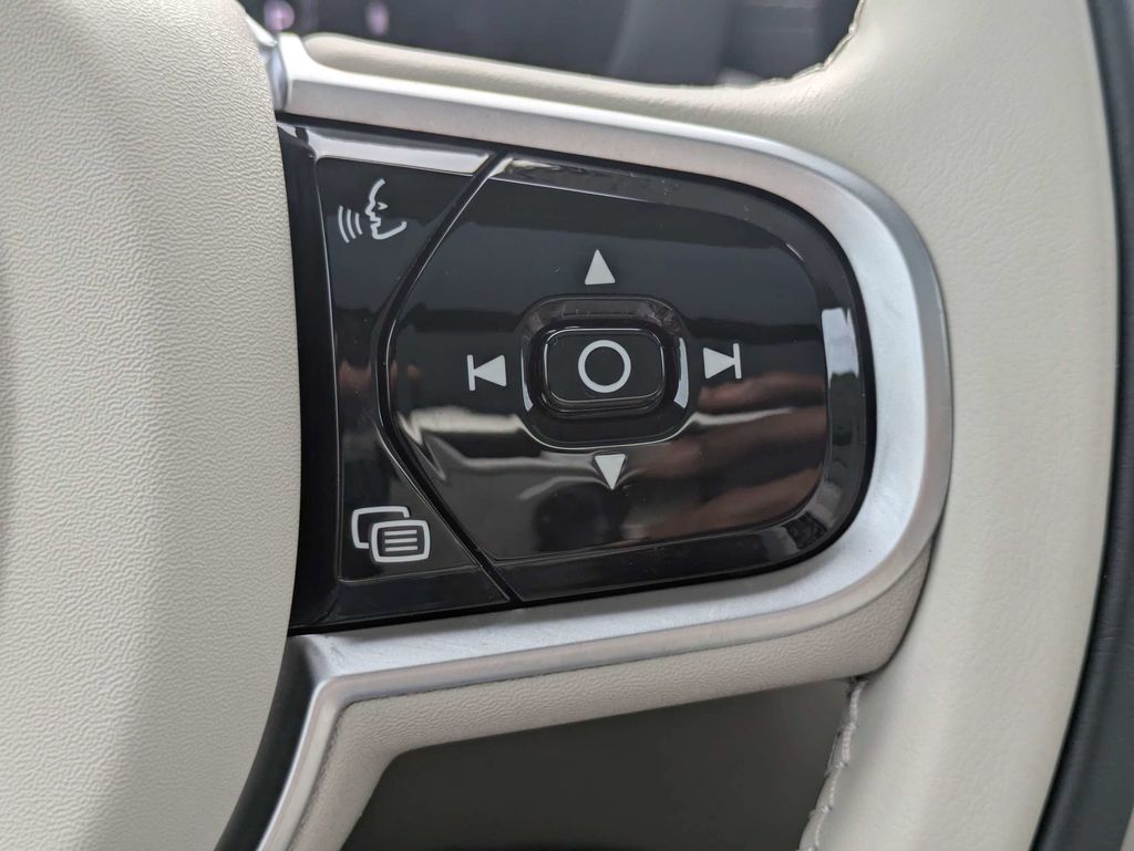 2026 Volvo XC60 Ultra - Photo 28