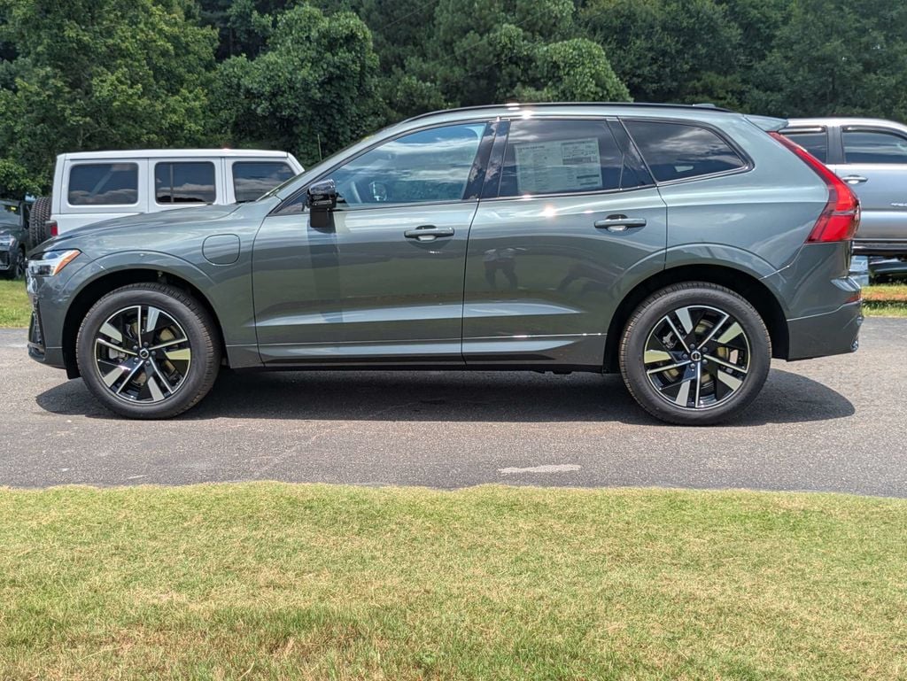 New 2026 Volvo XC60 plug-in hybrid T8 Core SUV