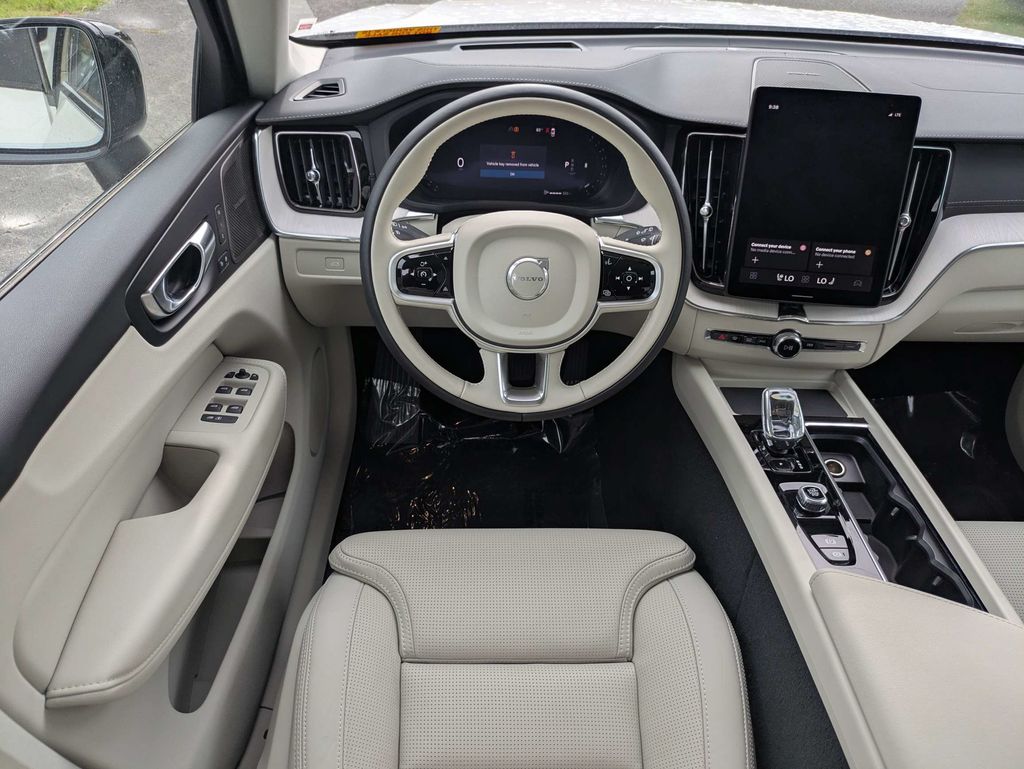 2026 Volvo XC60 Ultra - Photo 17