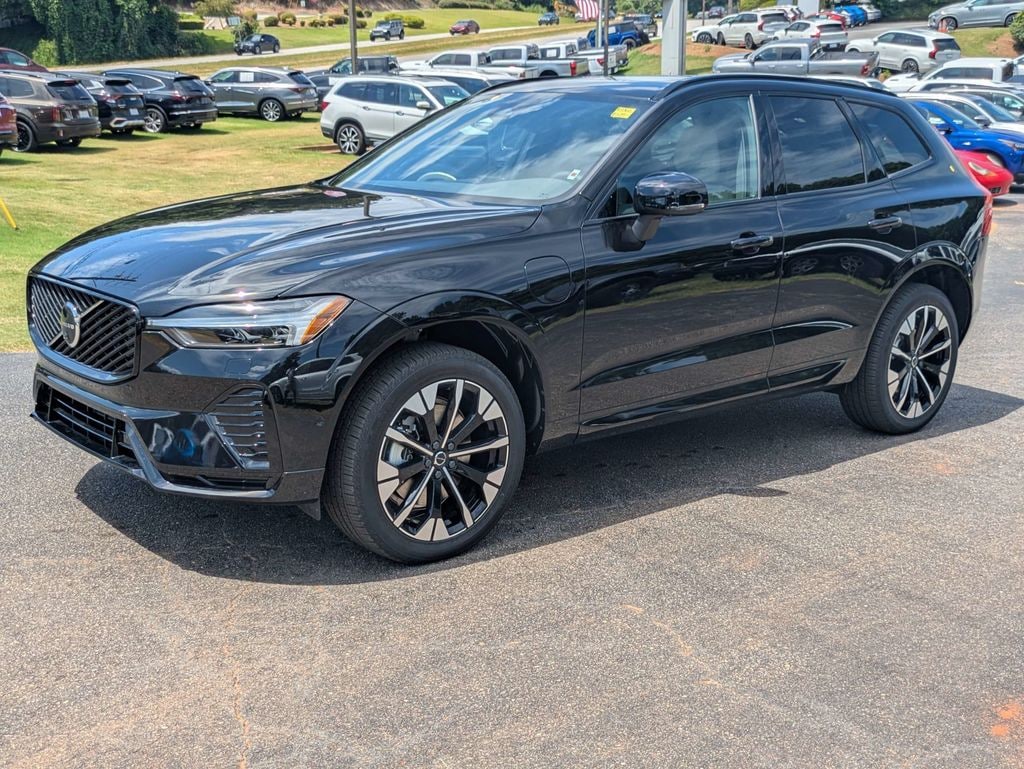 New 2026 Volvo XC60 plug-in hybrid T8 Plus SUV
