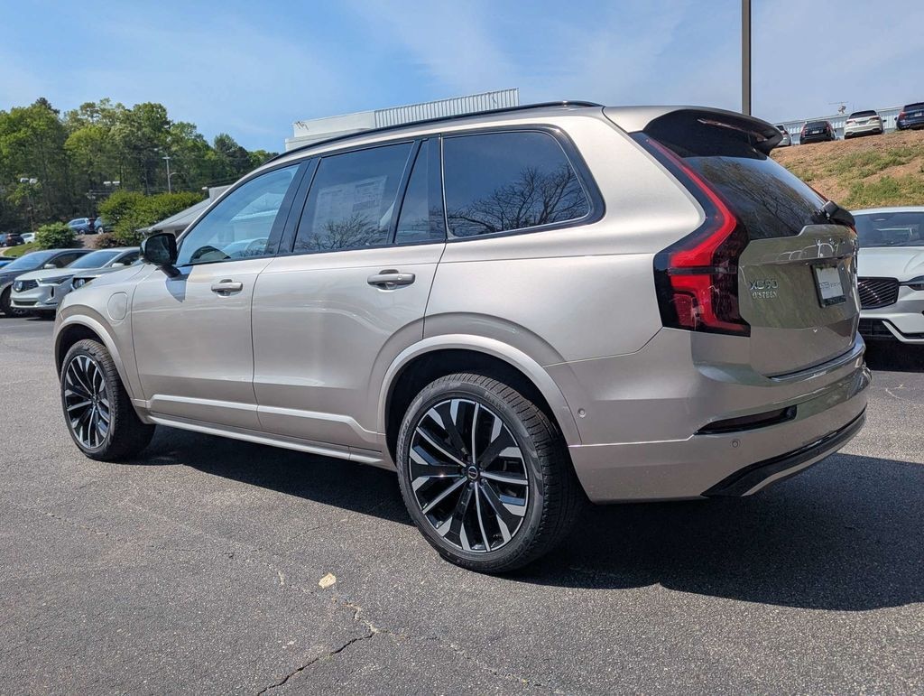 New 2026 Volvo XC90 plug-in hybrid T8 Ultra Dark Theme 7-Seater SUV