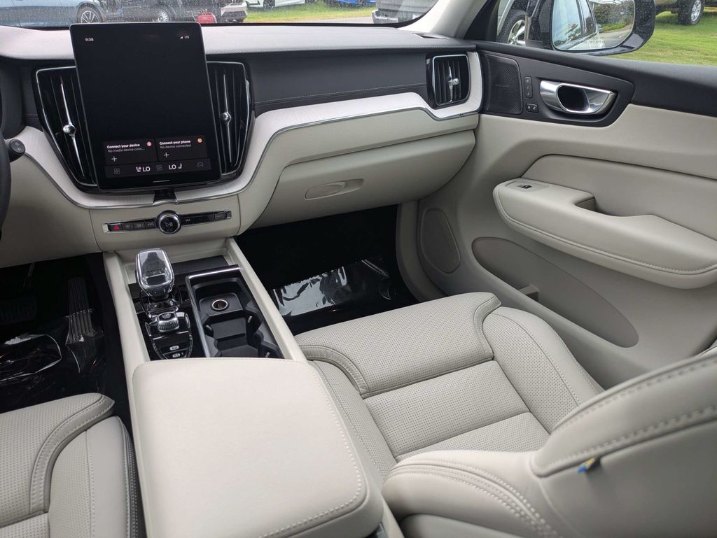 2026 Volvo XC60 Ultra - Photo 18