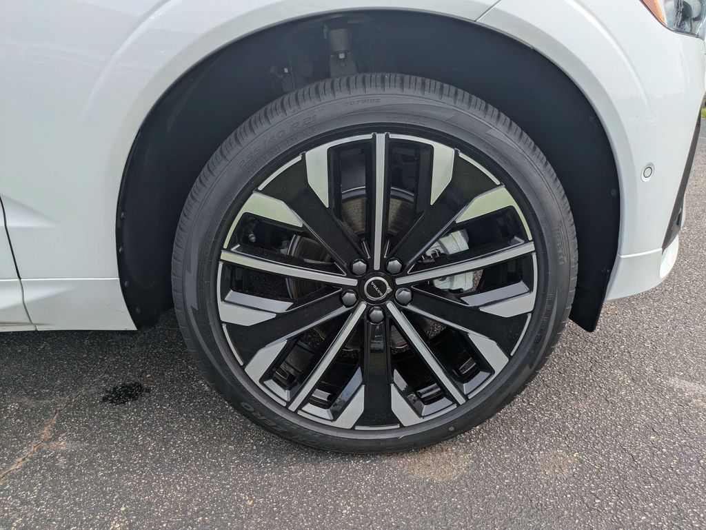 2026 Volvo XC60 Ultra - Photo 11