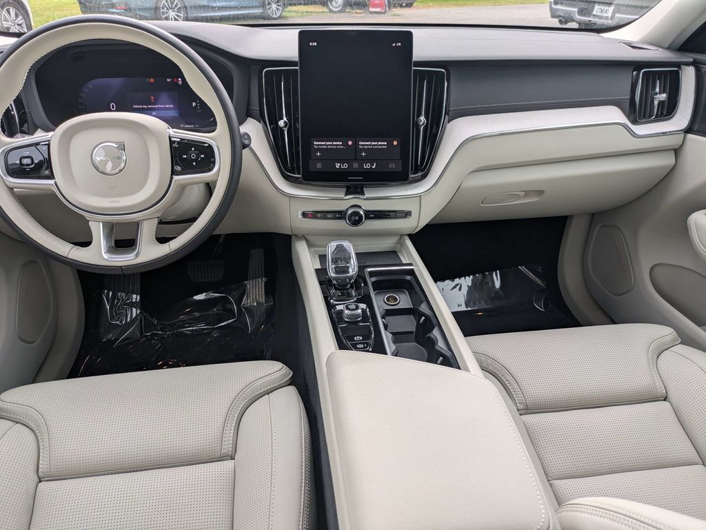 2026 Volvo XC60 Ultra - Photo 16