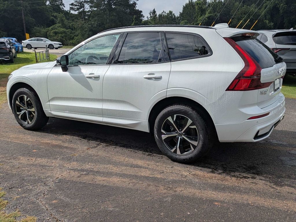 New 2026 Volvo XC60 B5 Core SUV