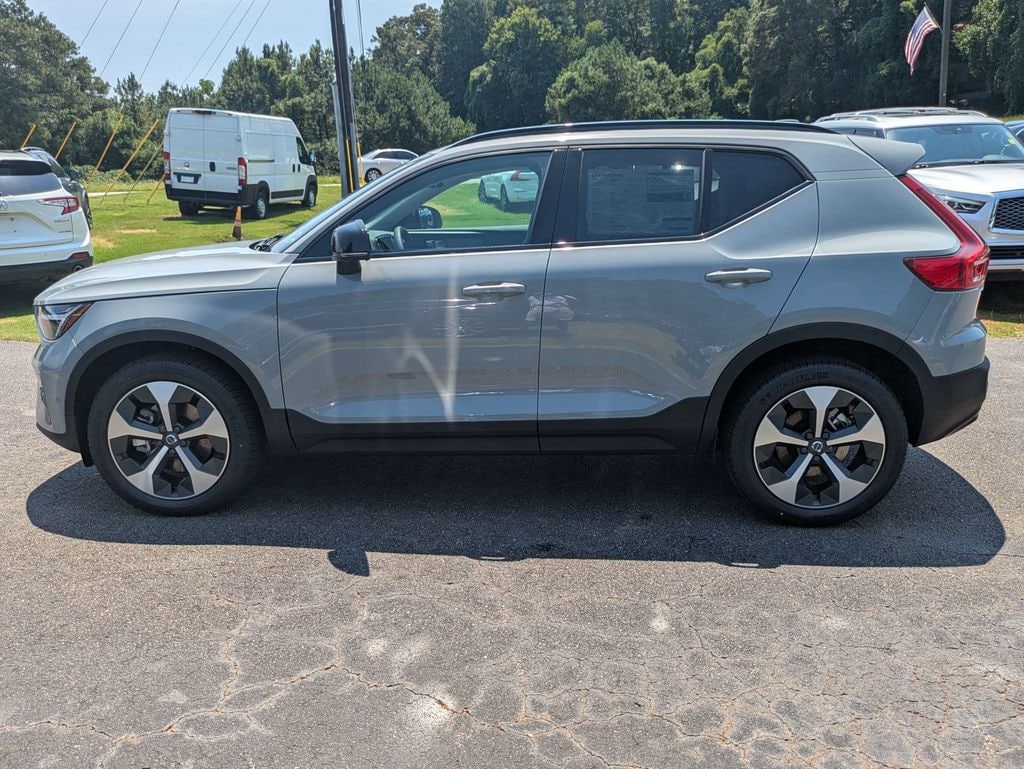 New 2026 Volvo XC40 B5 Plus SUV