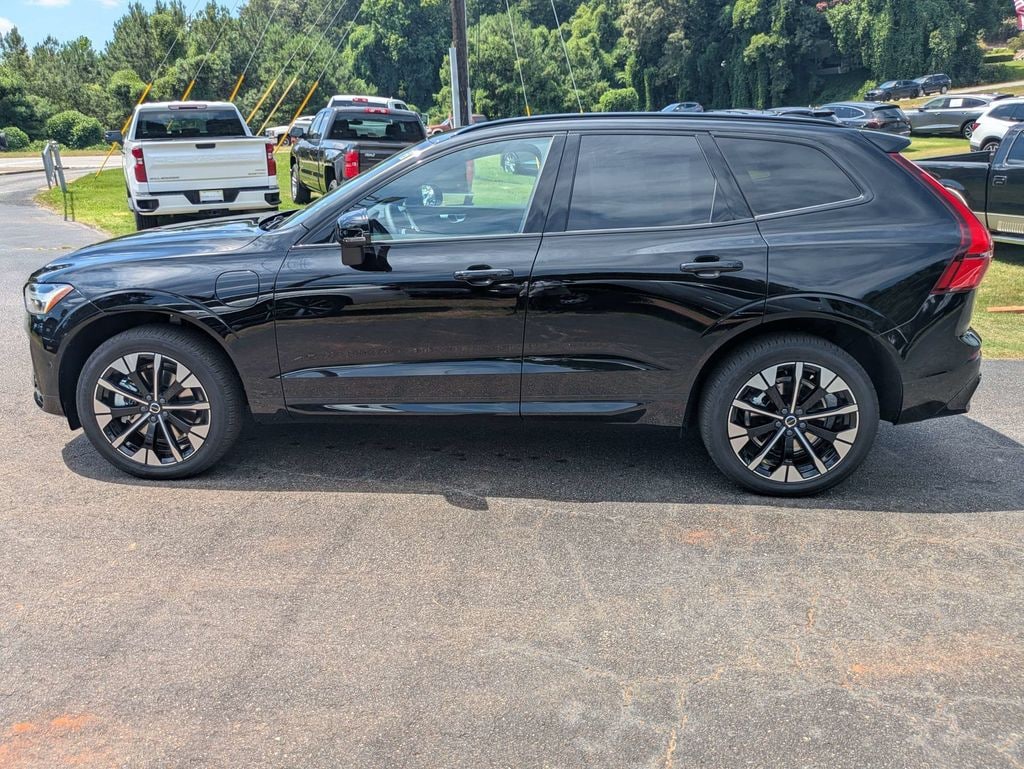 New 2026 Volvo XC60 plug-in hybrid T8 Plus SUV