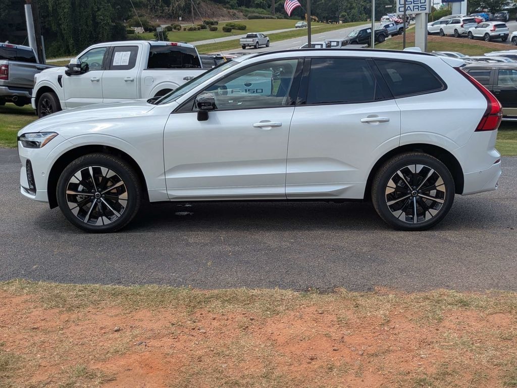 New 2026 Volvo XC60 B5 Plus SUV