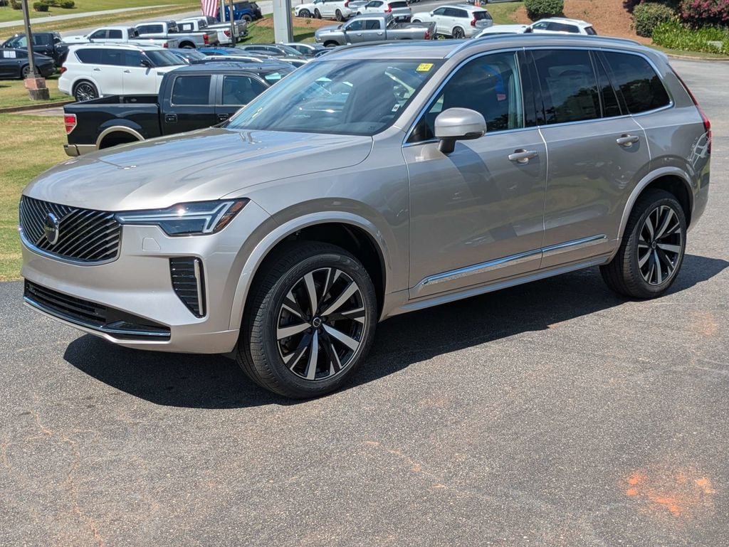New 2026 Volvo XC90 B5 Core SUV