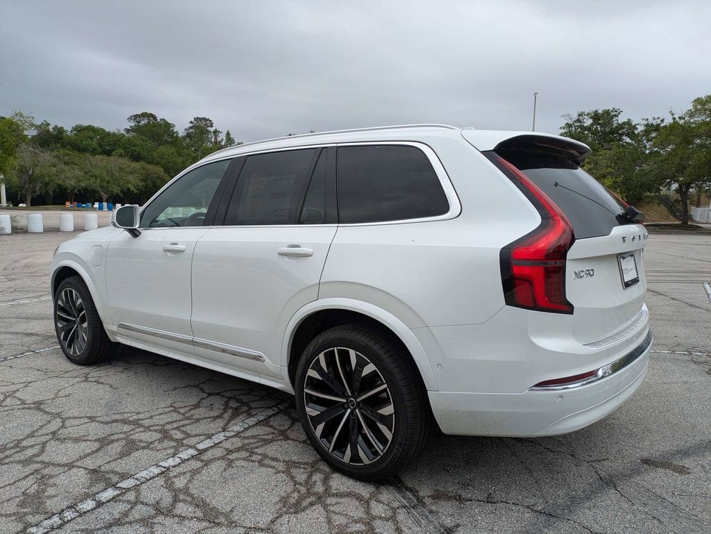 New 2026 Volvo XC90 plug-in hybrid T8 Plus 7-Seater SUV