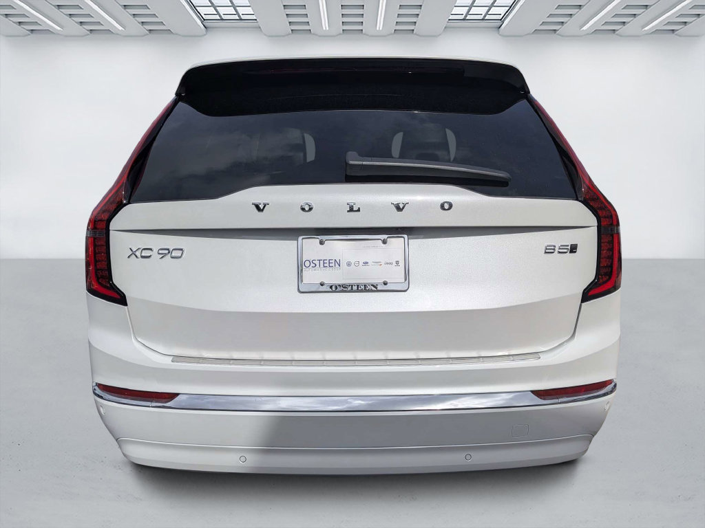 New 2027 Volvo XC90 B5 Core SUV