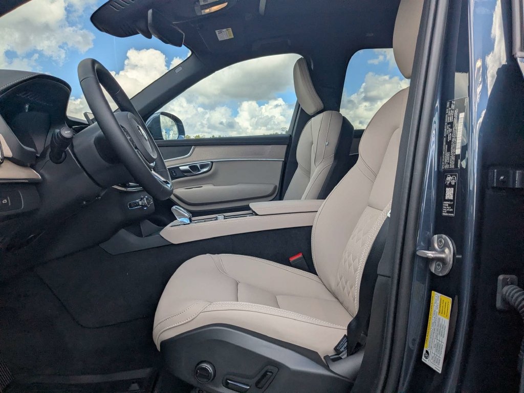 New 2027 Volvo XC90 B5 Core SUV