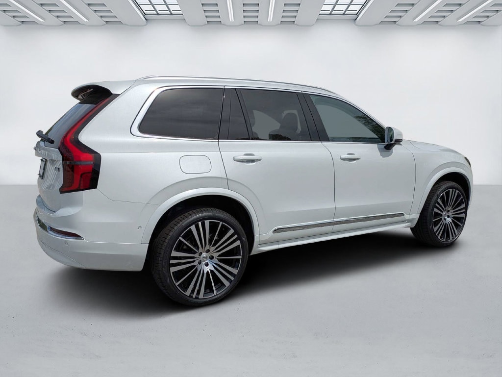 2026 Volvo XC90 Plus - Photo 6