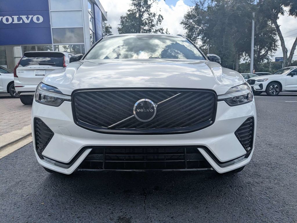 2026 Volvo XC60 Core - Photo 9