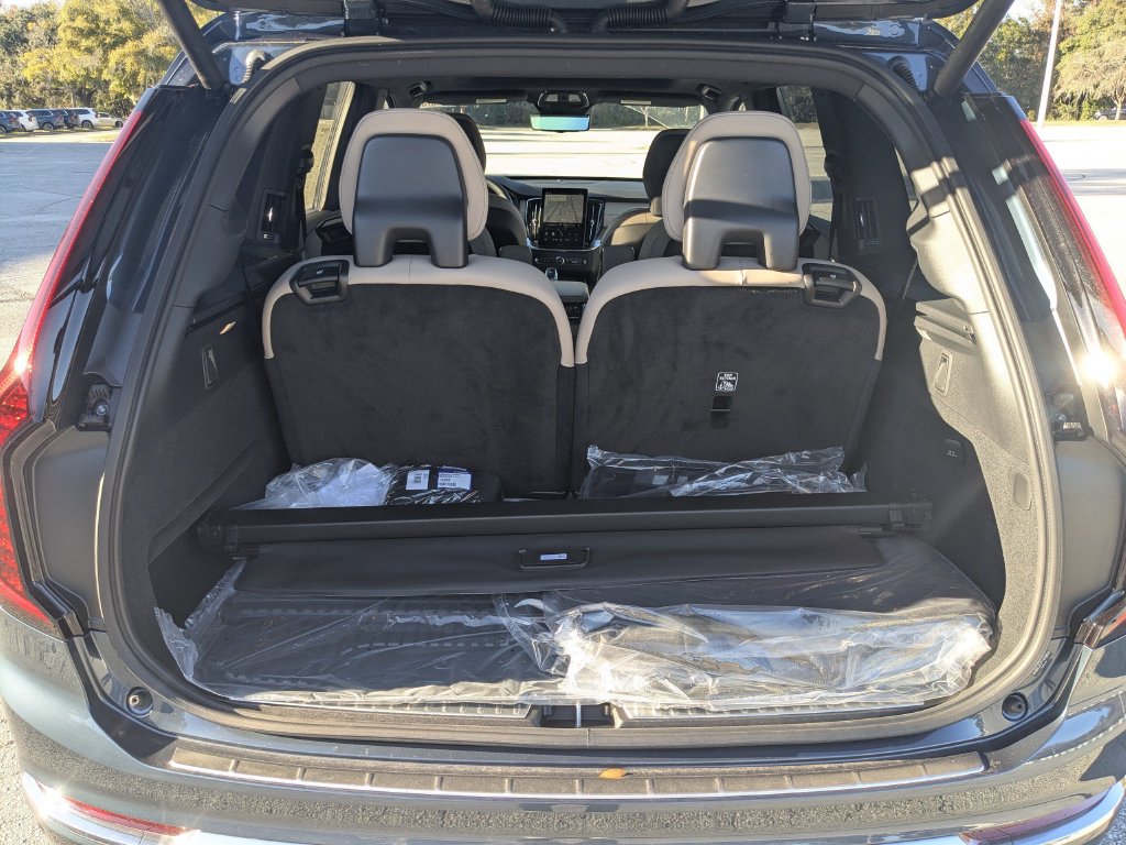 2026 Volvo XC90 Plus - Photo 15