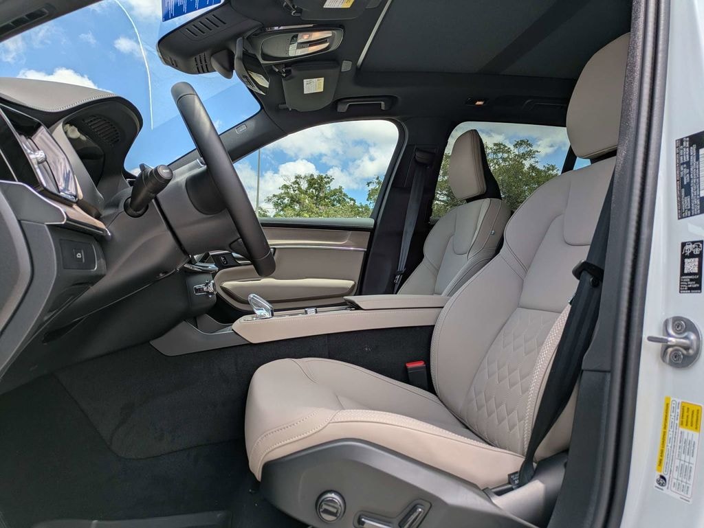 New 2026 Volvo XC90 B6 Plus 7-Seater SUV