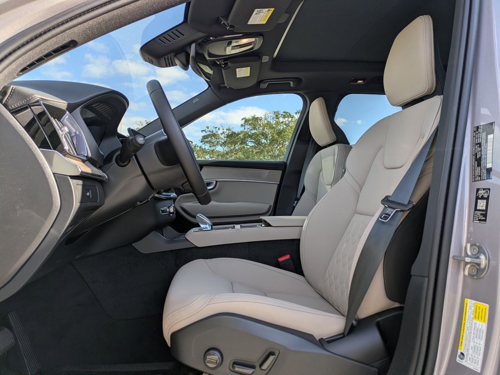 New 2026 Volvo XC90 B6 Plus 7-Seater SUV