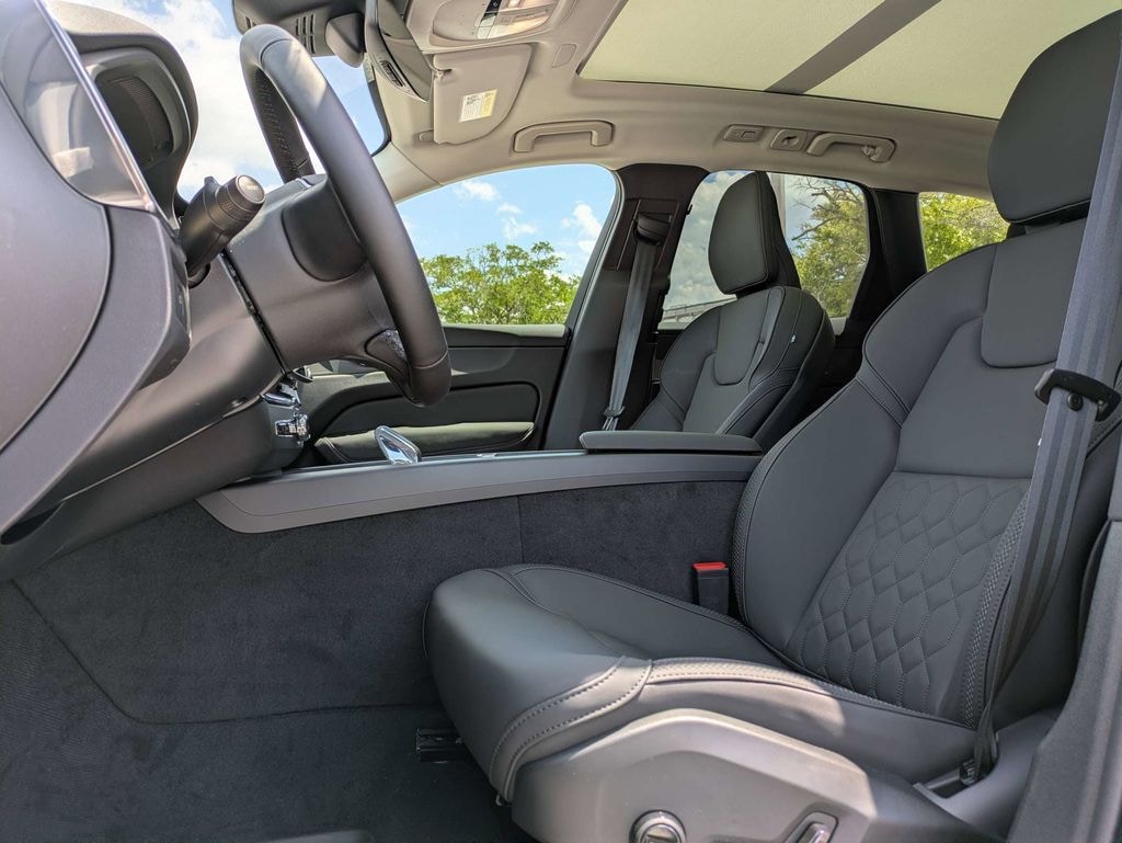 New 2026 Volvo XC60 B5 Plus SUV