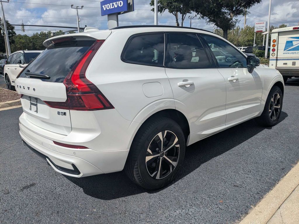 2026 Volvo XC60 Core - Photo 6