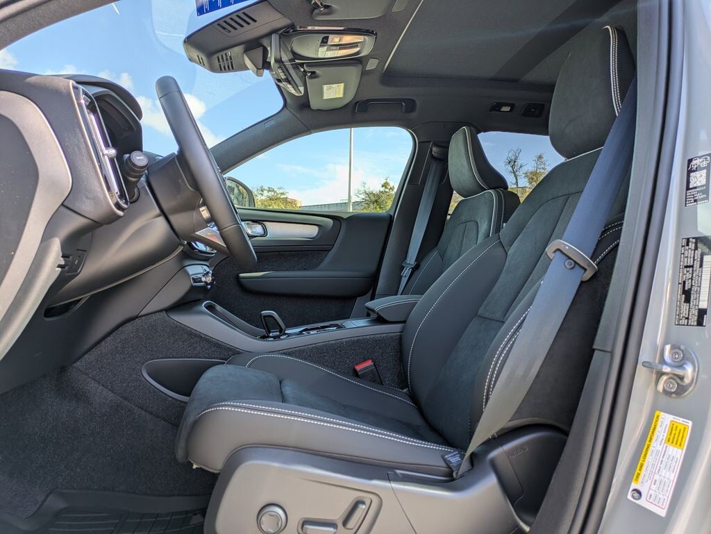 New 2026 Volvo XC40 B5 Ultra Black Edition SUV